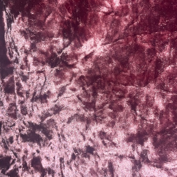 XS faux velvet T-Shirt from Hollister. Purple - Picture 3 of 4